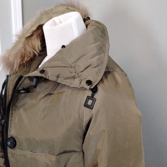 Women's Fox Fur-Trimmed Puffer Coat - Olive - Picture 9 of 15